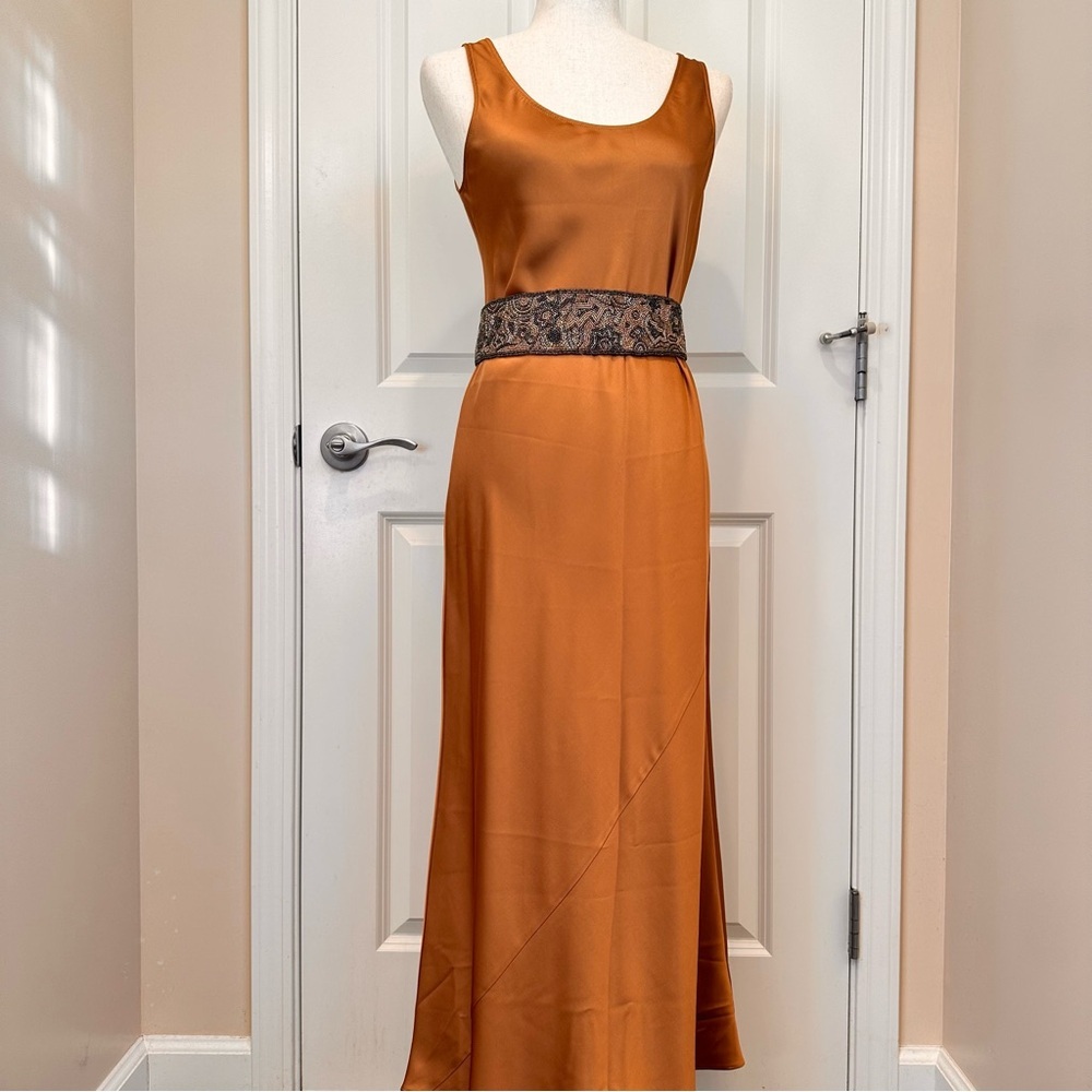 Intrend by Max Mara Gold Dress with Max&Co Label-cut Embroidered Beads Belt. M